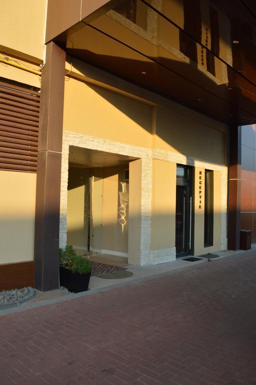 Hotel Nova Buzau Bagian luar foto